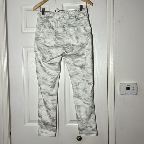 Flog Camo Highwaist Pant 28 - Picture 7 of 11